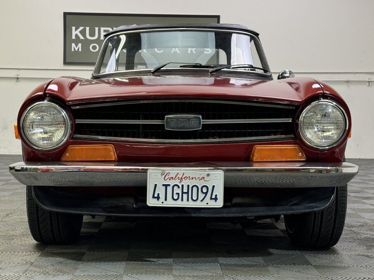 Triumph-TR-6-1973-6