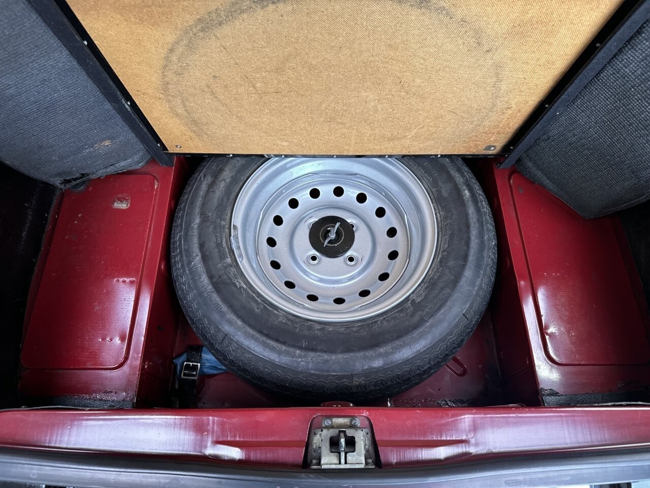 Triumph-TR-6-1974-30