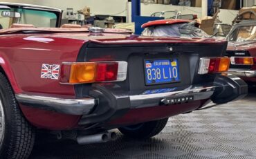 Triumph-TR-6-1974-4