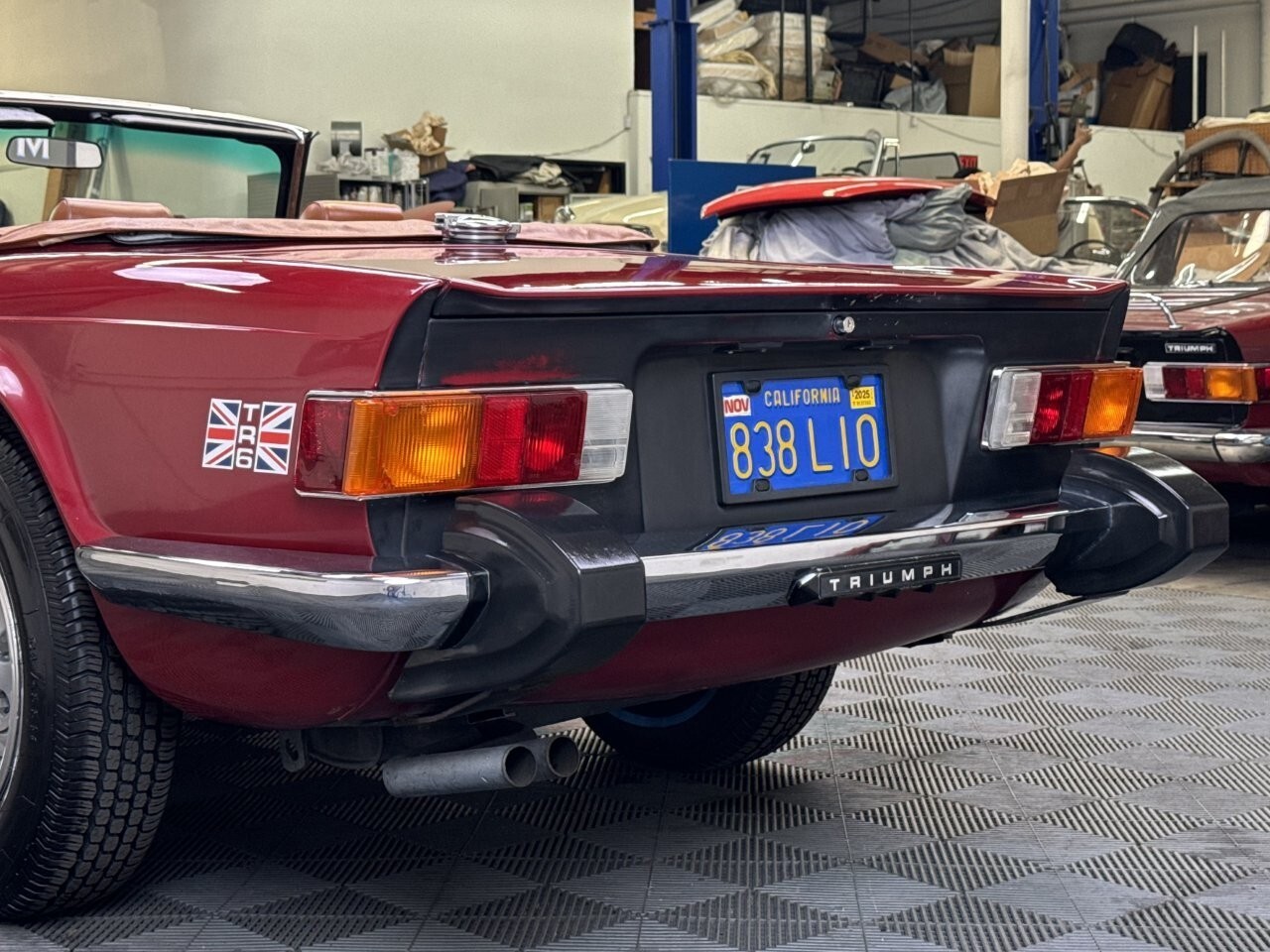 Triumph-TR-6-1974-4