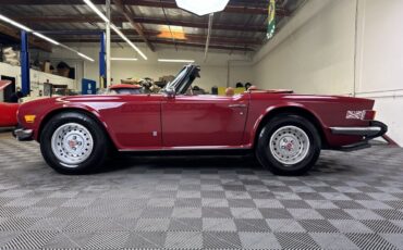 Triumph-TR-6-1974-5