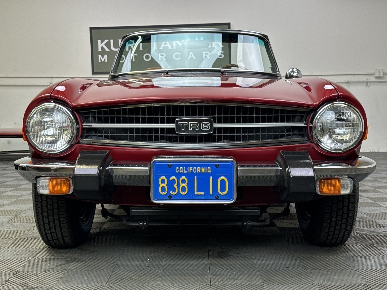 Triumph-TR-6-1974-7