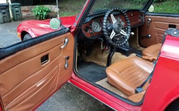Triumph-TR-6-1974-Convertible-12