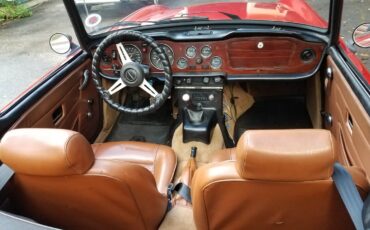 Triumph-TR-6-1974-Convertible-14