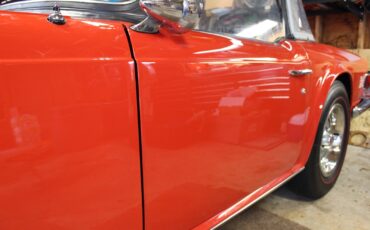 Triumph-TR-6-1974-Convertible-18