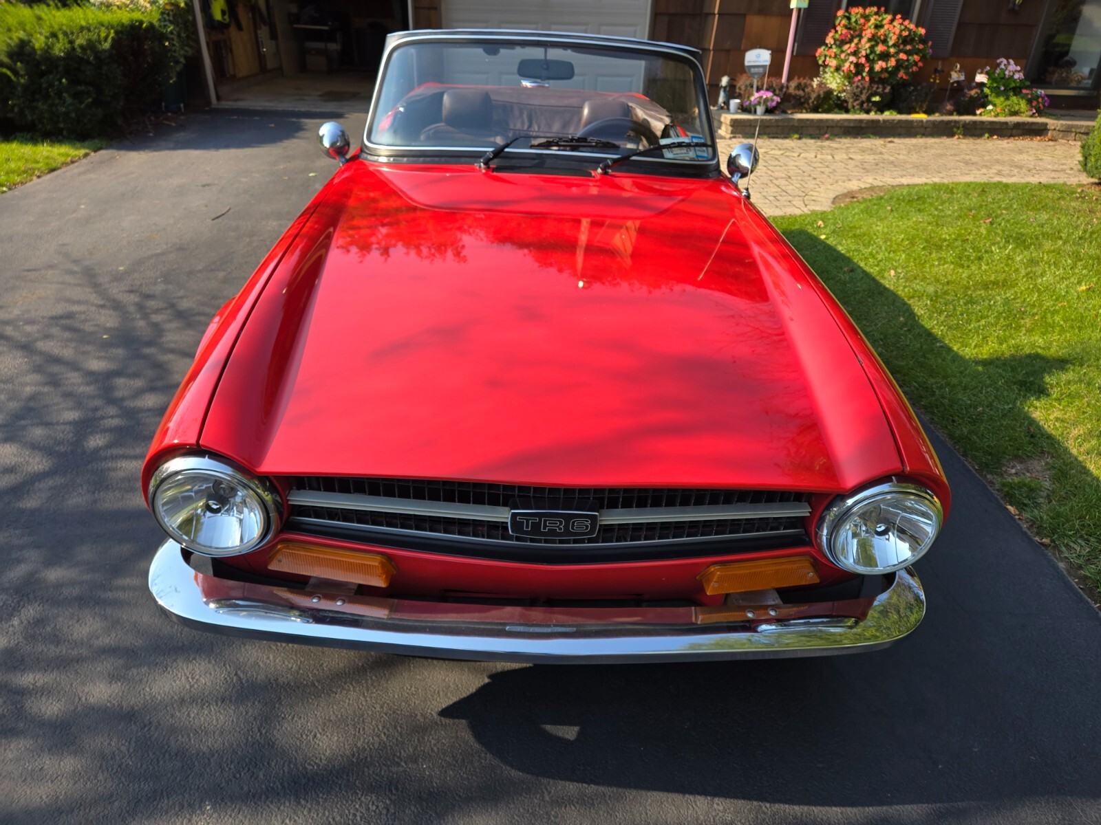 Triumph-TR-6-1974-Convertible-2