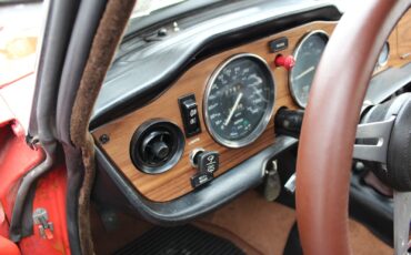 Triumph-TR-6-1974-Convertible-23