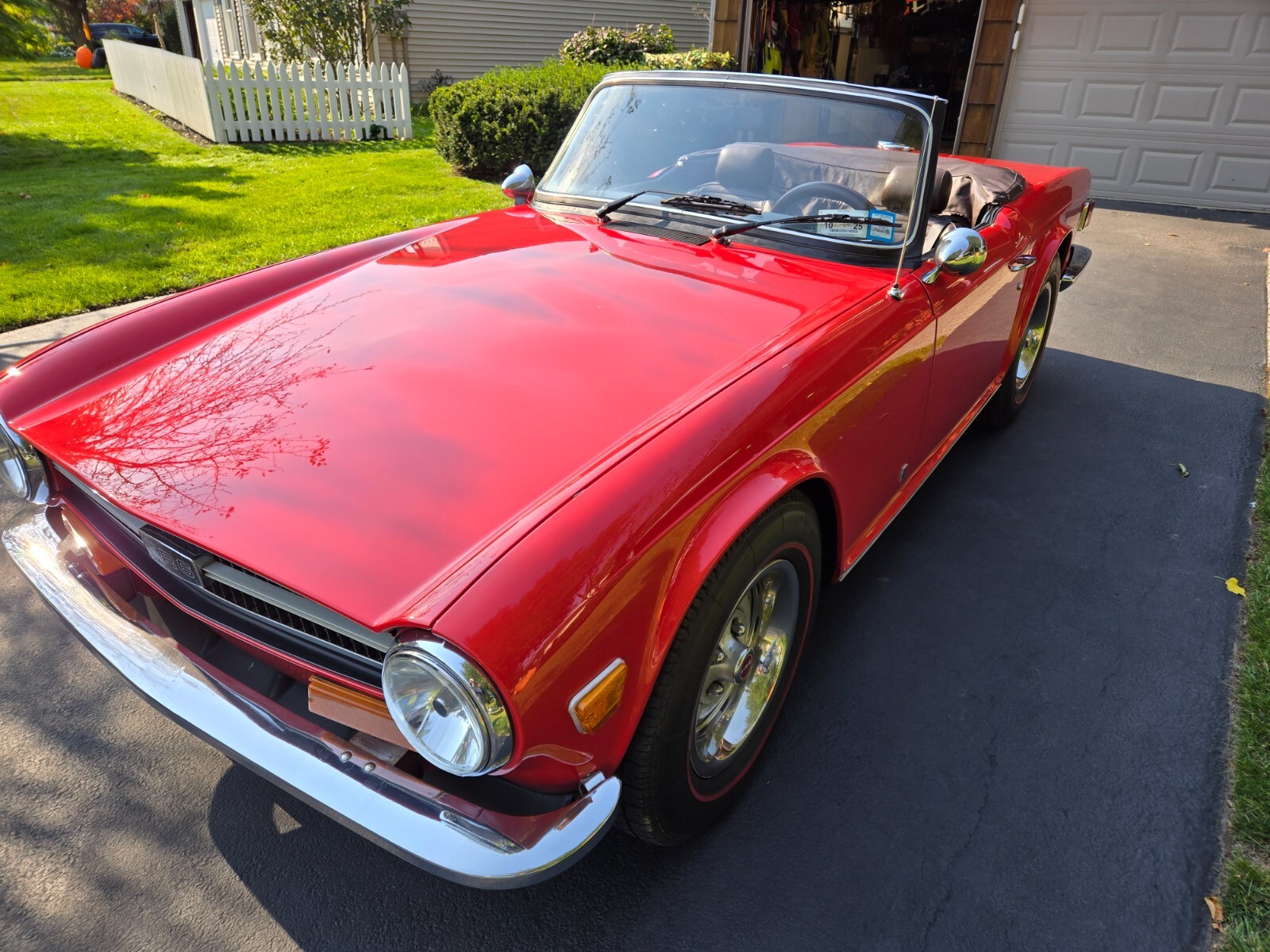 Triumph-TR-6-1974-Convertible-3