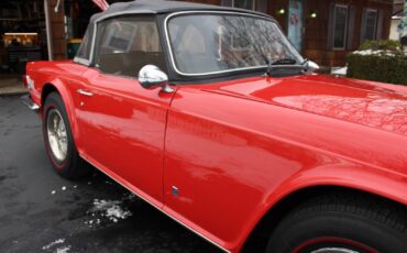 Triumph-TR-6-1974-Convertible-37