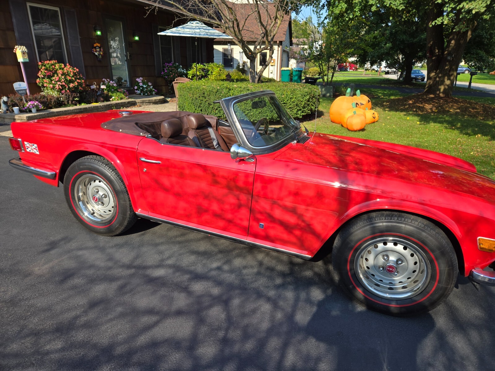 Triumph-TR-6-1974-Convertible