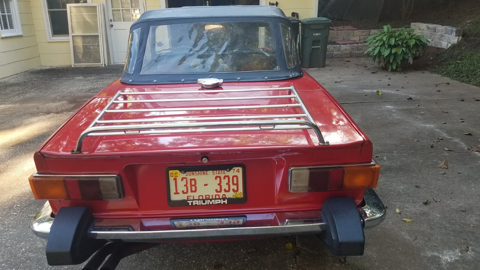 Triumph-TR-6-1974-Convertible-8