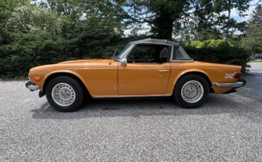 Triumph-TR-6-1975-1