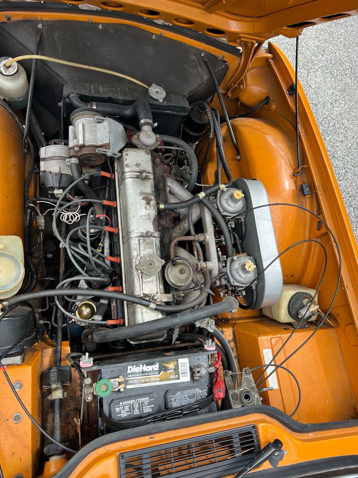 Triumph-TR-6-1975-17