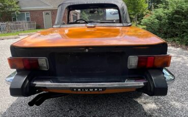 Triumph-TR-6-1975-4