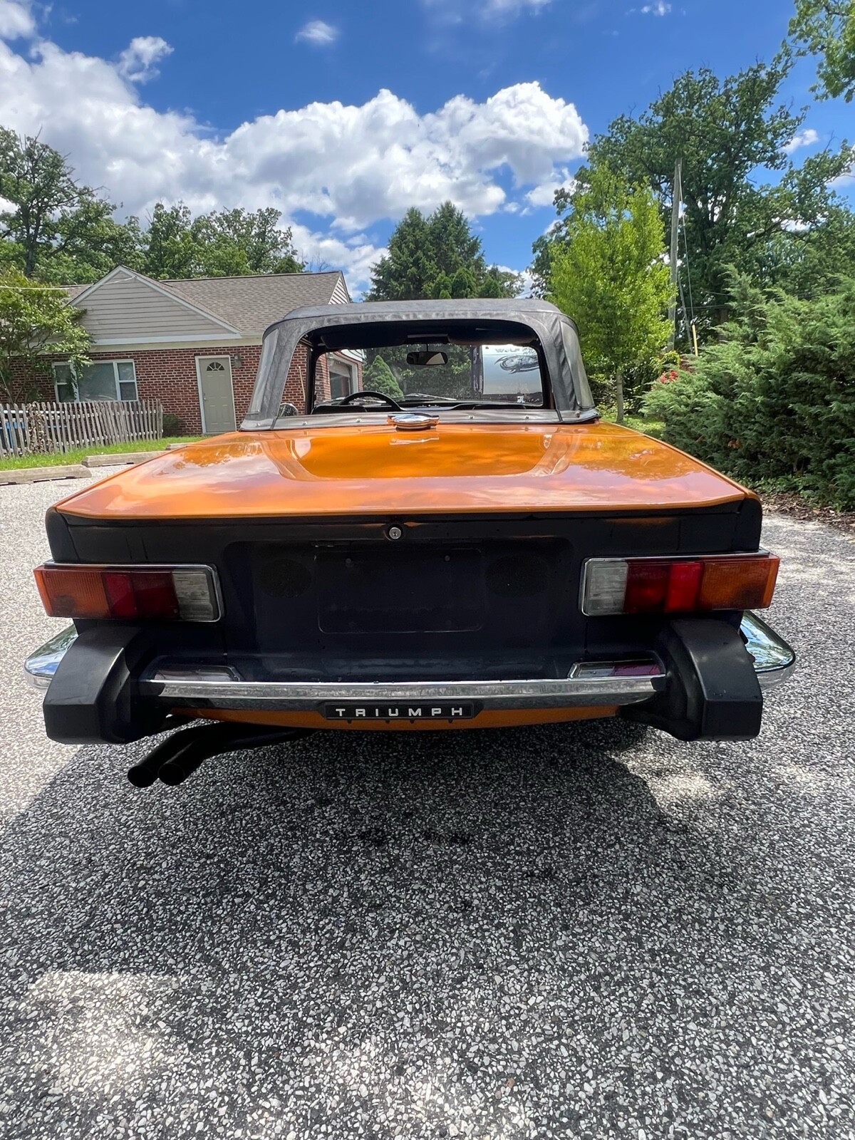 Triumph-TR-6-1975-4