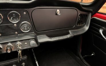 Triumph-TR4-1964-24