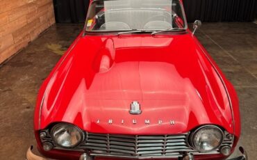 Triumph-TR4-1964-3