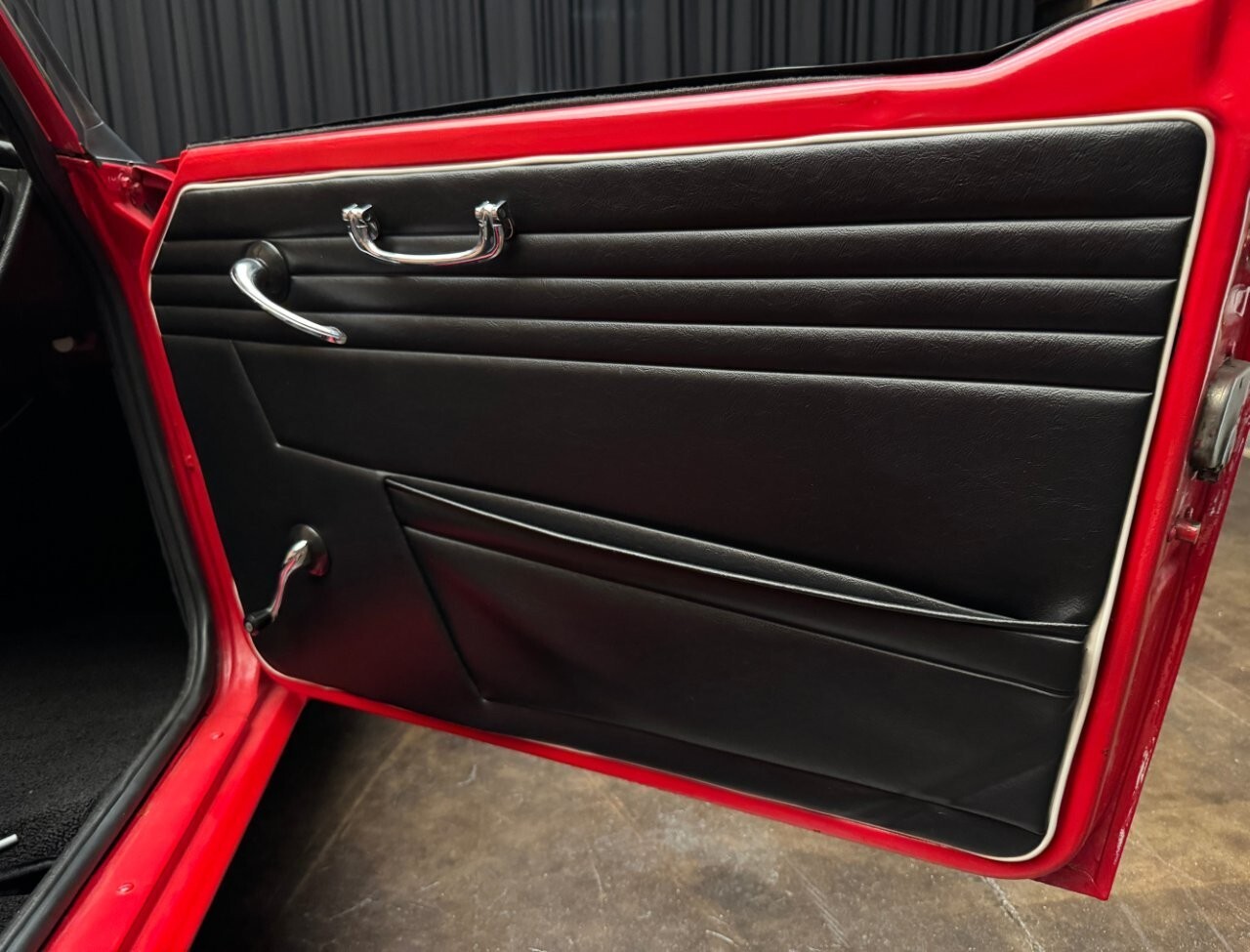 Triumph-TR4-1964-30