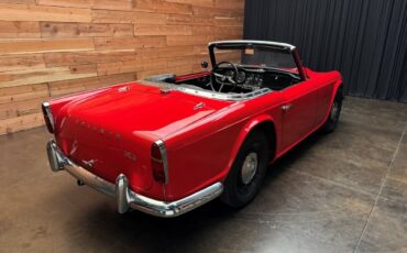 Triumph-TR4-1964-5