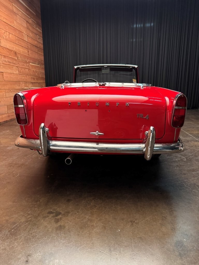 Triumph-TR4-1964-7