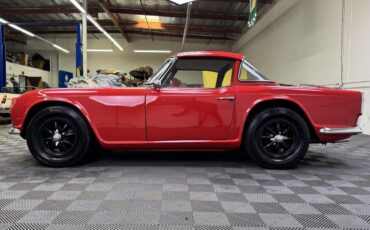 Triumph-TR4-1964-7