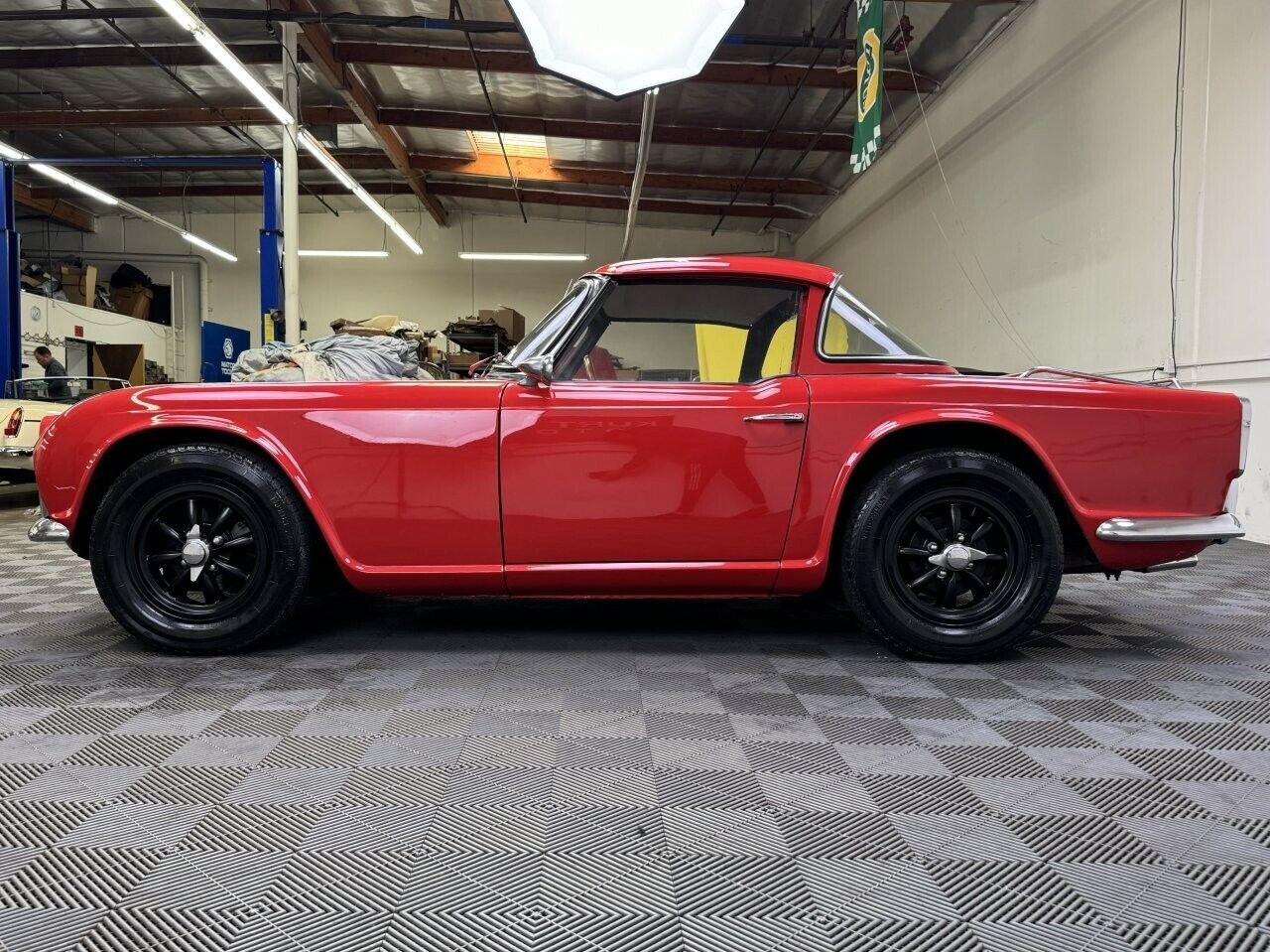 Triumph-TR4-1964-7