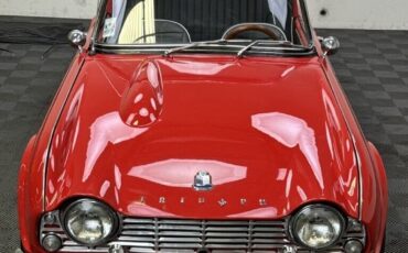 Triumph-TR4-1964-9