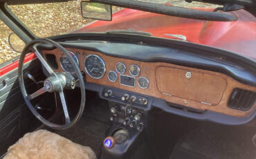 Triumph-TR4A-1966-Convertible-11