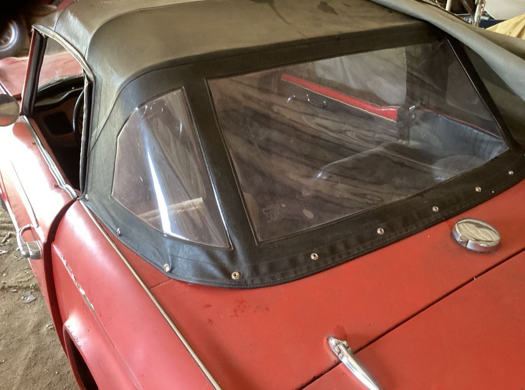 Triumph-TR4A-1966-Convertible-16