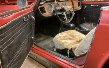 Triumph-TR4A-1966-Convertible-4