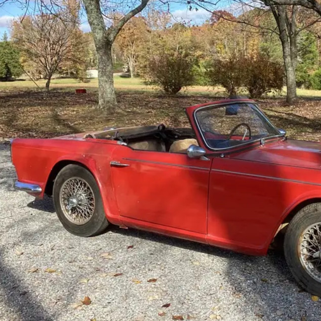 Triumph-TR4A-1966-Convertible-8
