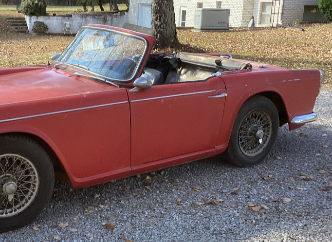 Triumph-TR4A-1966-Convertible-9
