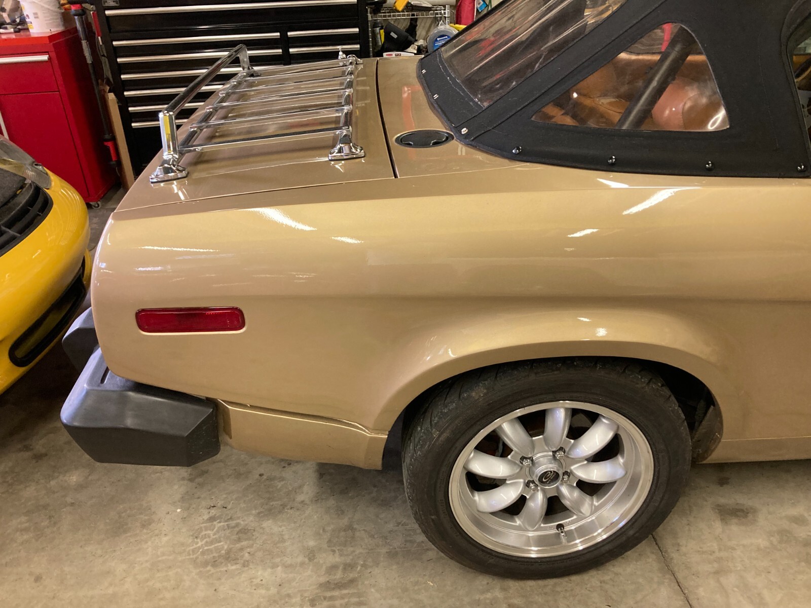 Triumph-TR8-1980-Convertible-18
