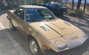 Triumph-TR8-1980-Convertible-3