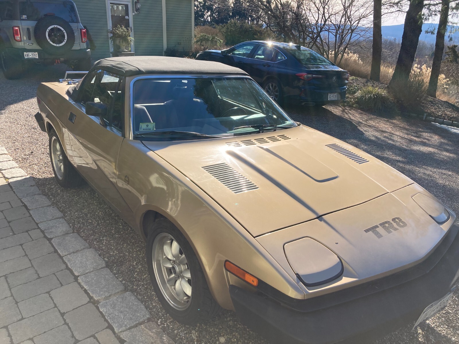 Triumph-TR8-1980-Convertible-3