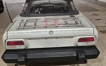 Triumph-TR8-1980-Convertible-4