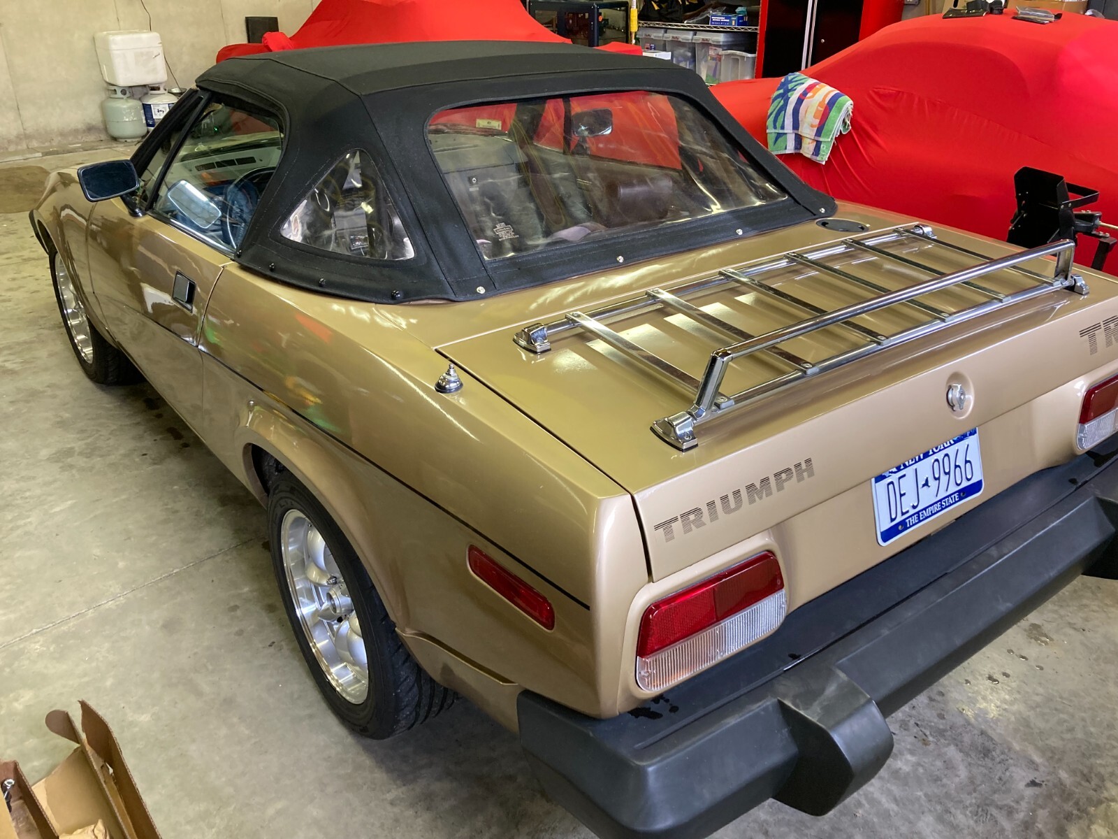 Triumph-TR8-1980-Convertible-4