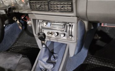 Triumph-TR8-1980-Convertible-9