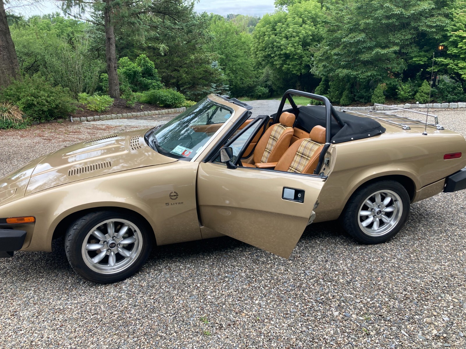 Triumph-TR8-1980-Convertible