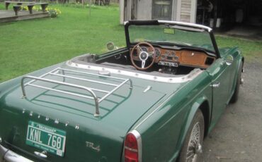 Triumph-Tr4-1961-green-3