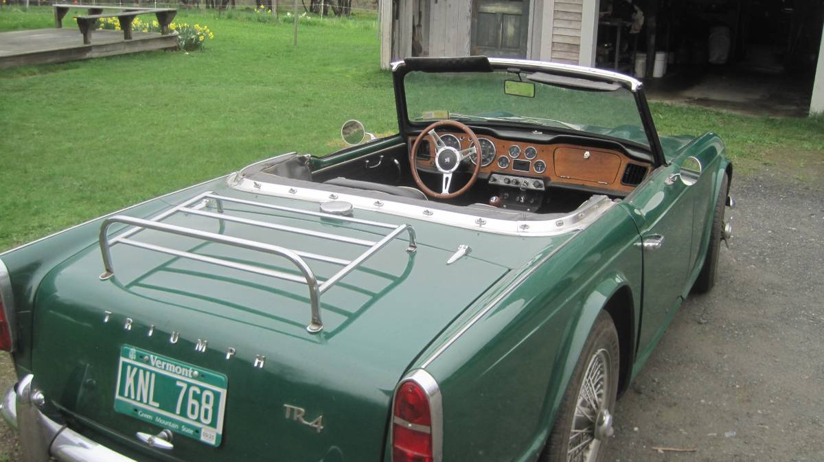 Triumph-Tr4-1961-green-3