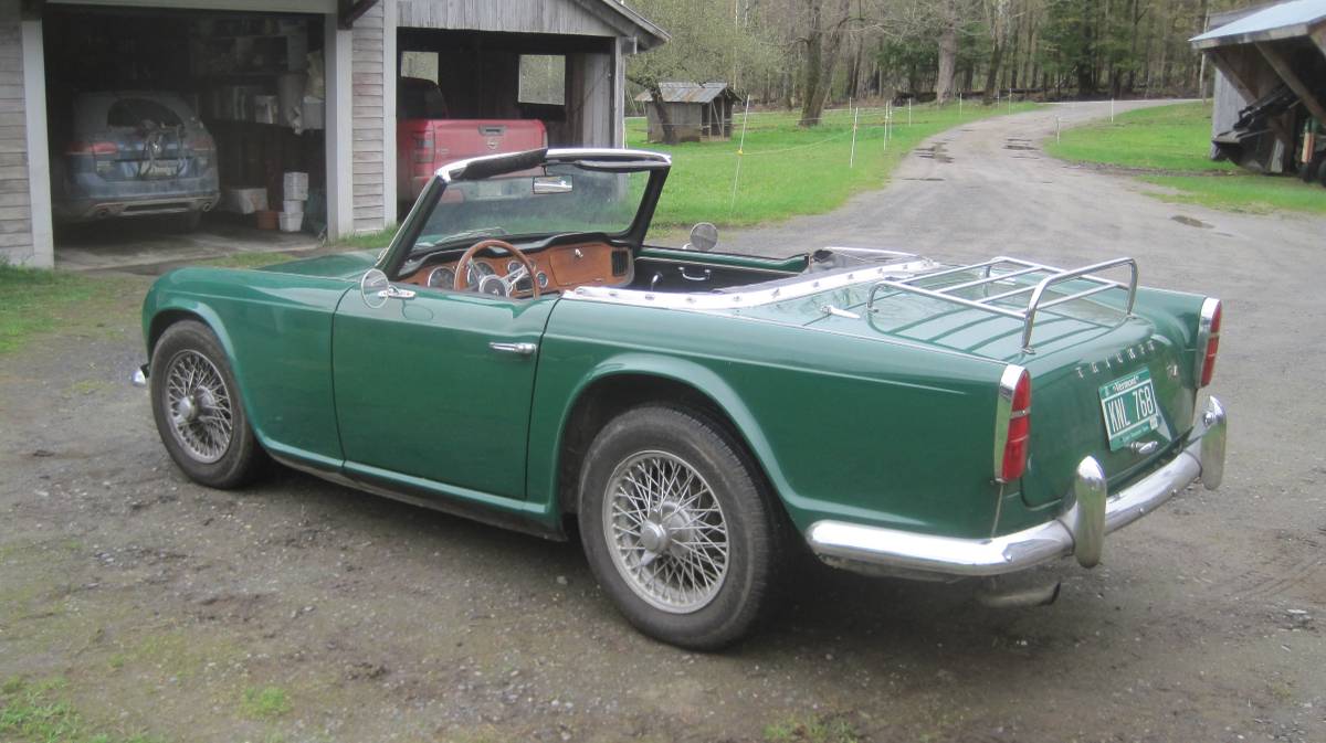 Triumph-Tr4-1961-green-5