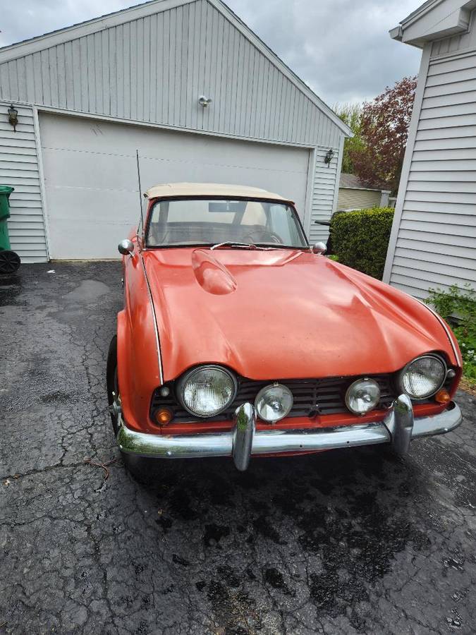 Triumph-Tr4-1964-red-1
