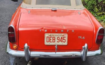 Triumph-Tr4-1964-red-3