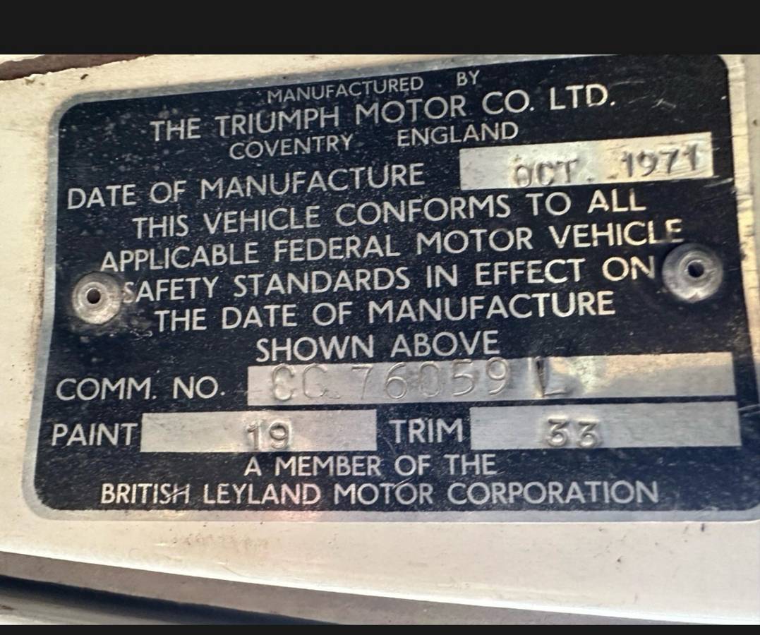Triumph-Tr6-1972-white-6