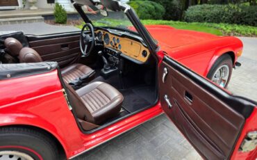 Triumph-Tr6-1974-13