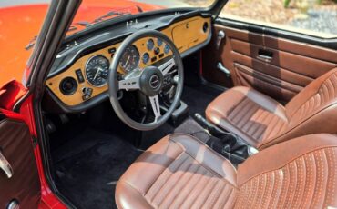 Triumph-Tr6-1974-17