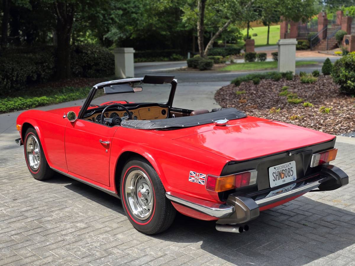 Triumph-Tr6-1974-4