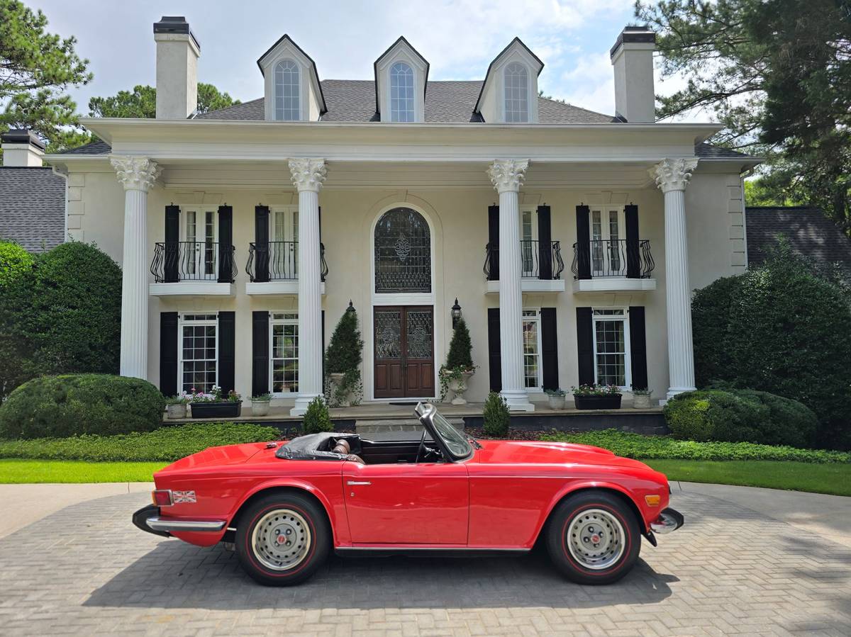 Triumph-Tr6-1974-7