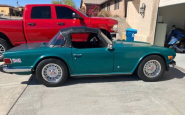 Triumph-Tr6-1974-green-4